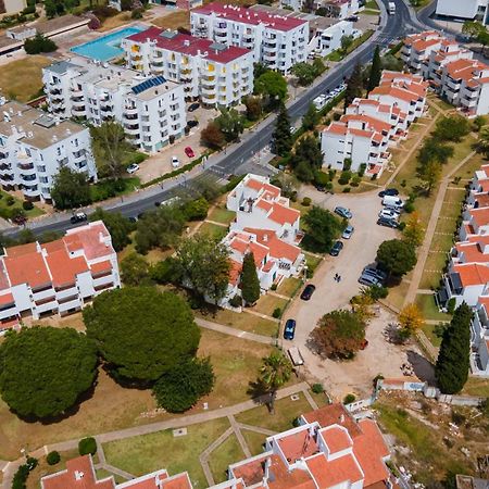 2 Bdr Vilamoura Escape W Balcony By Lovelystay كوارتيرا المظهر الخارجي الصورة
